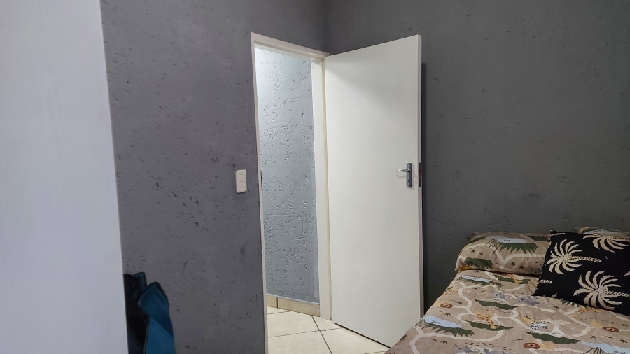 2 Bedroom Property for Sale in Waterval East North West